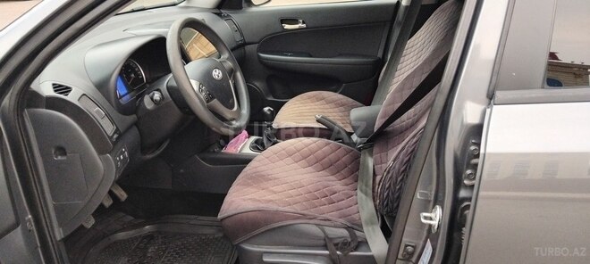 Hyundai i30 2009, 200,000 km - 1.4 l - Gəncə