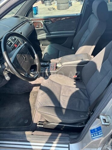 Mercedes E 280 1997, 300,100 km - 2.8 л - Bakı