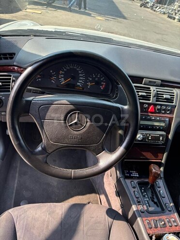 Mercedes E 280 1997, 300,100 km - 2.8 л - Bakı