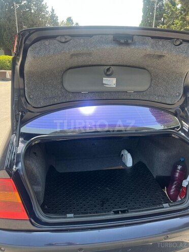 BMW 320 2002, 390,000 km - 2.2 л - Sumqayıt