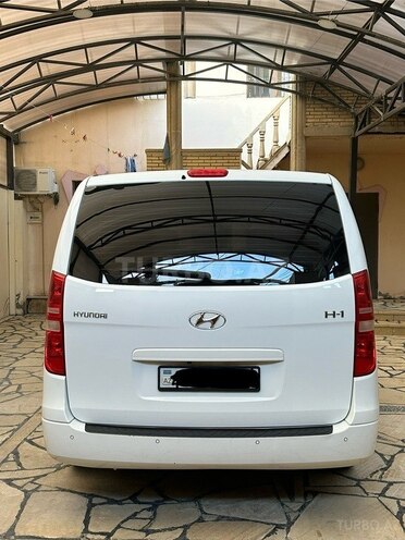 Hyundai H-1 2010, 220,000 km - 2.5 l - Bakı