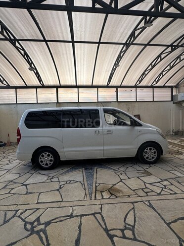 Hyundai H-1 2010, 220,000 km - 2.5 l - Bakı