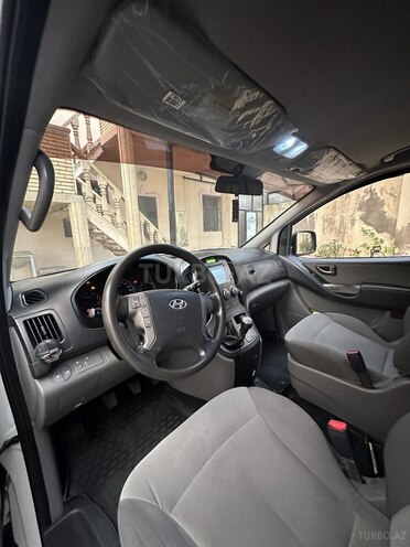Hyundai H-1 2010, 220,000 km - 2.5 l - Bakı