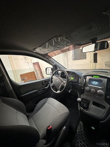 Hyundai H-1 2010, 220,000 km - 2.5 l - Bakı