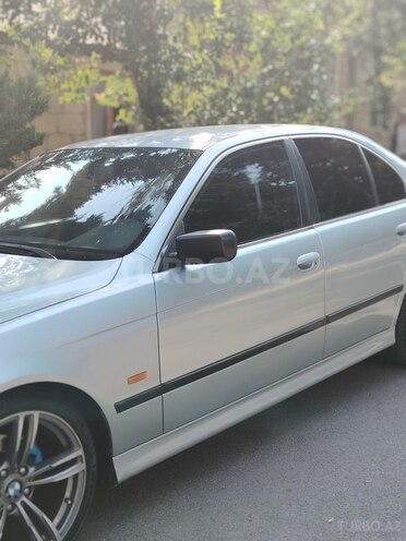 BMW 523 1998, 267,000 km - 2.5 l - Şamaxı