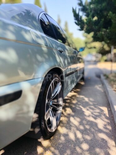 BMW 523 1998, 267,000 km - 2.5 l - Şamaxı