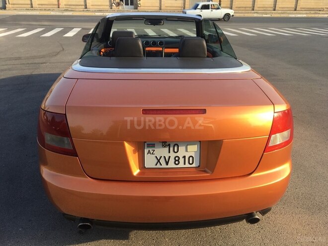 Audi A4-2