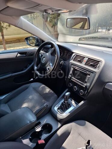 Volkswagen Jetta 2013, 250,000 km - 2.0 л - Bakı