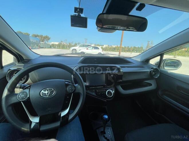 Toyota Aqua-20