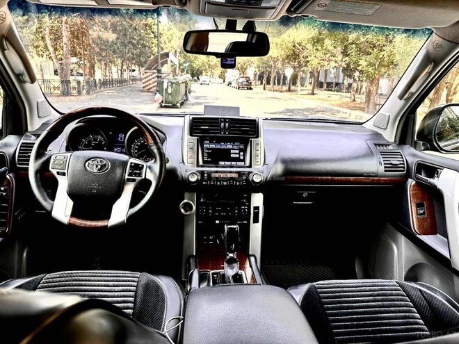 Toyota Land Cruiser Prado 2012, 147,000 km - 4.0 л - Bakı