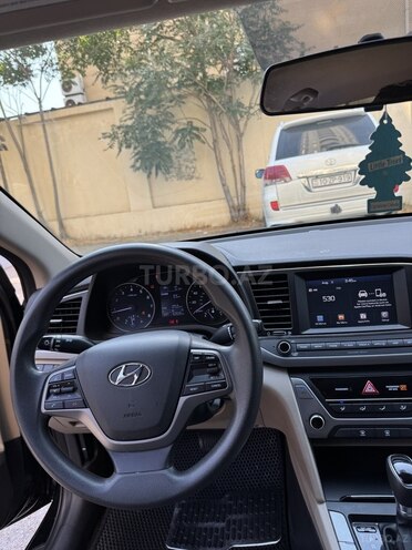 Hyundai Elantra 2016, 241,402 km - 2.0 л - Bakı