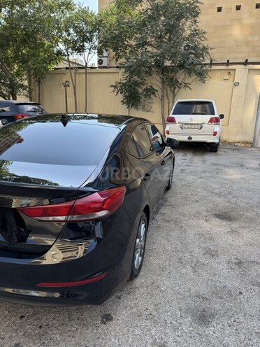 Hyundai Elantra 2016, 241,402 km - 2.0 л - Bakı