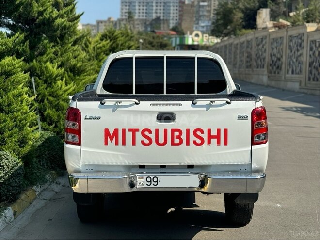 Mitsubishi L200 2019, 177,000 km - 2.4 l - Bakı