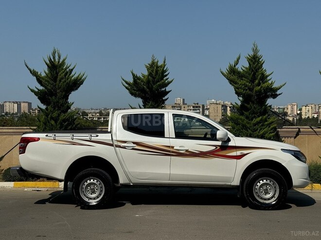 Mitsubishi L200 2019, 177,000 km - 2.4 l - Bakı