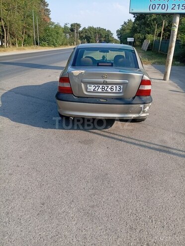 Opel Vectra 1996, 214,500 km - 1.8 l - Xudat