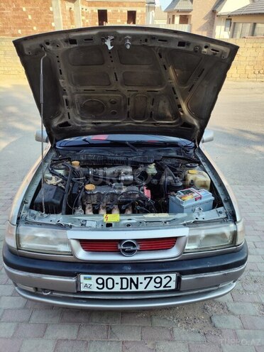 Opel Vectra 1994, 356,800 km - 1.8 l - Bakı