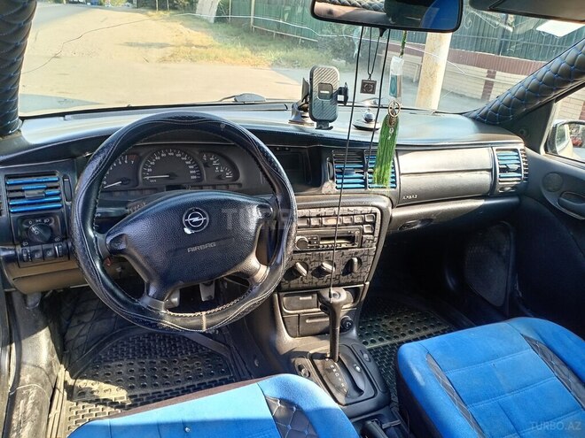 Opel Vectra 1996, 214,500 km - 1.8 l - Xudat