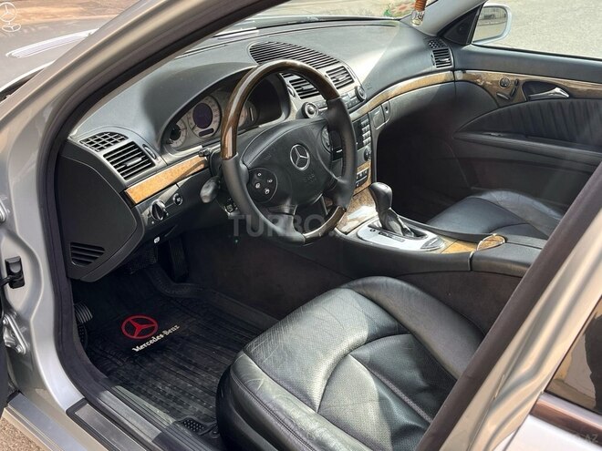 Mercedes E 240 2002, 195,000 km - 2.6 l - Bakı