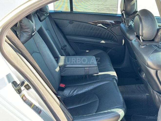 Mercedes E 240 2002, 195,000 km - 2.6 l - Bakı
