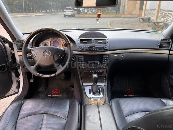 Mercedes E 240 2002, 195,000 km - 2.6 l - Bakı