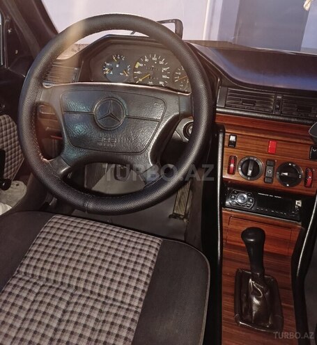 Mercedes 200 1994, 900,000 km - 2.0 л - Bakı