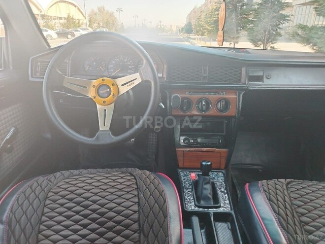 Mercedes 190 1992, 220,000 km - 2.0 л - Sumqayıt
