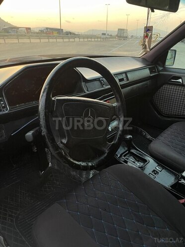 Mercedes E 220 1994, 100,000 km - 2.0 l - Bakı