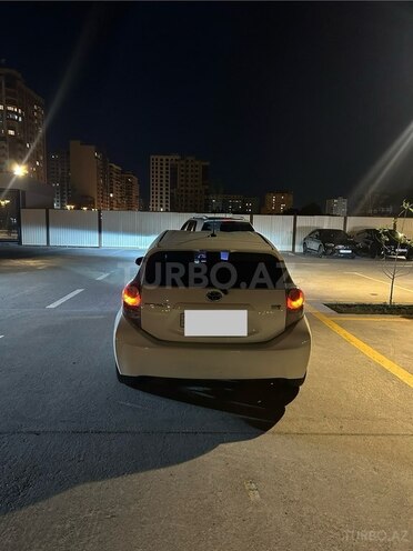 Toyota Prius C 2012, 250,000 km - 1.5 l - Bakı