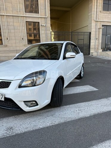 Kia Rio 2011, 160,000 km - 1.6 l - Sumqayıt