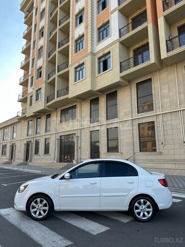Kia Rio 2011, 160,000 km - 1.6 l - Sumqayıt