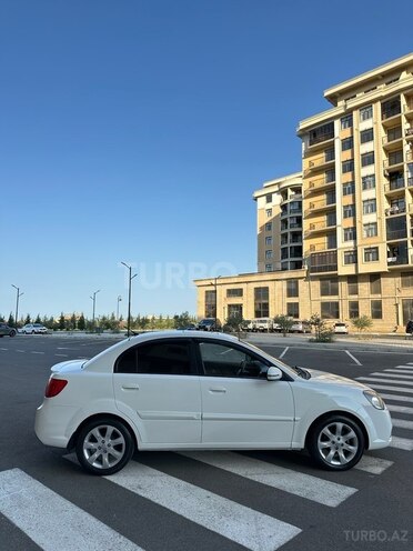 Kia Rio 2011, 160,000 km - 1.6 l - Sumqayıt