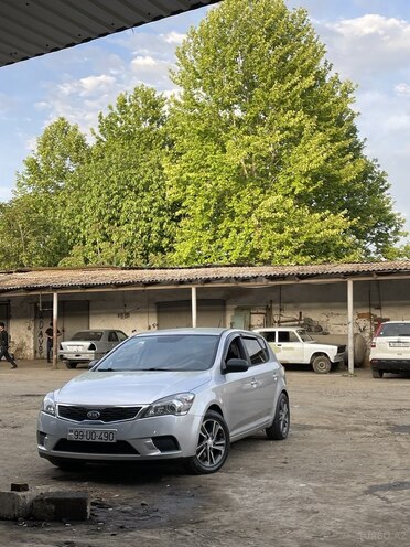 Kia Ceed 2010, 333,333 km - 1.4 л - Masallı