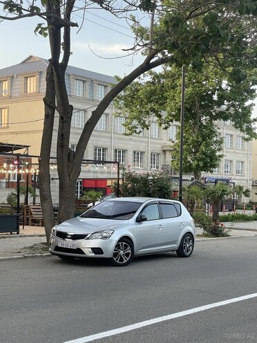 Kia Ceed 2010, 333,333 km - 1.4 л - Masallı