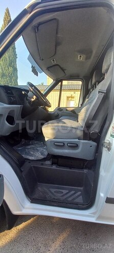 Ford Transit 2009, 283,000 km - 2.4 л - Bakı