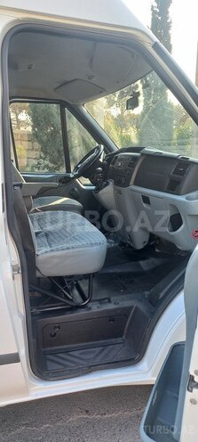Ford Transit 2009, 283,000 km - 2.4 л - Bakı
