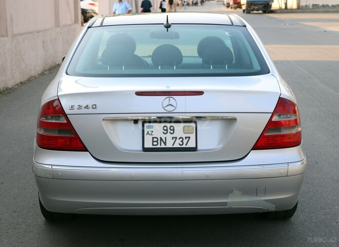 Mercedes E 240 2003, 172,300 km - 2.6 l - Bakı