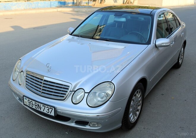 Mercedes E 240 2003, 172,300 km - 2.6 l - Bakı
