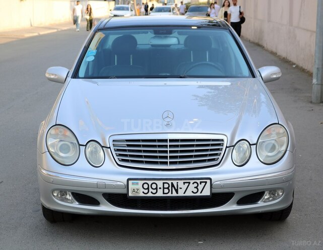 Mercedes E 240 2003, 172,300 km - 2.6 l - Bakı