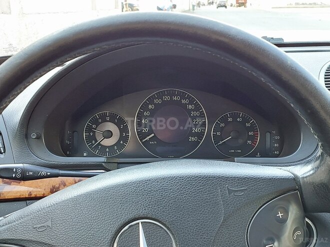 Mercedes E 240 2003, 172,300 km - 2.6 l - Bakı