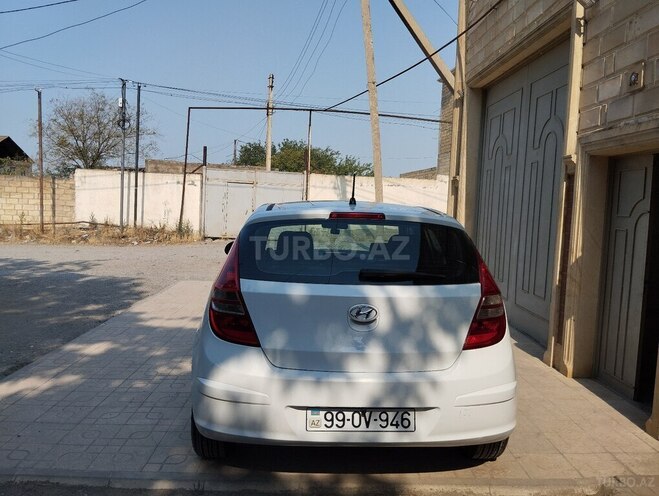 Hyundai i30 2009, 380,000 km - 1.6 l - Gəncə