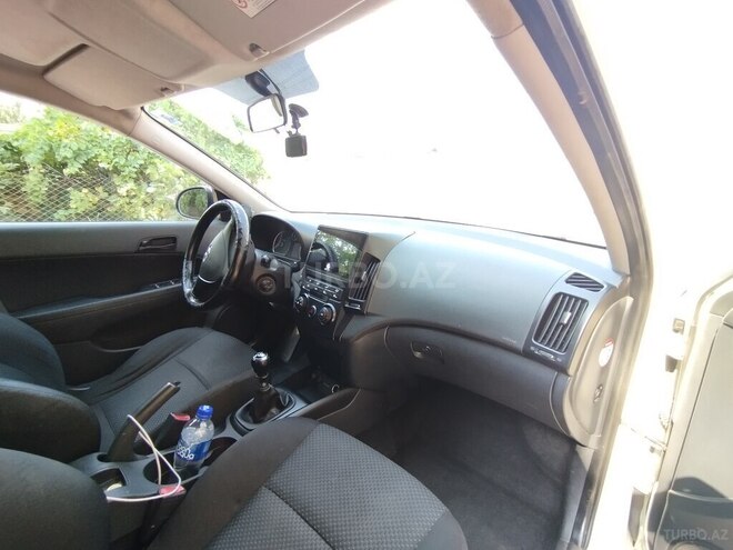 Hyundai i30 2009, 380,000 km - 1.6 l - Gəncə
