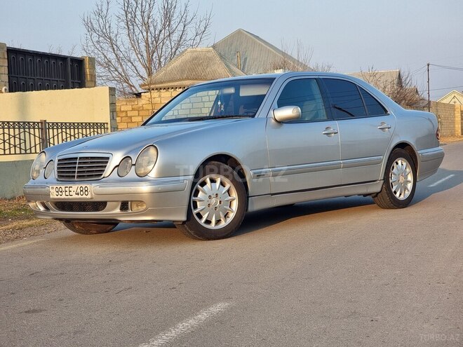 Mercedes E 220 d 1999, 499,000 km - 2.2 l - Bakı