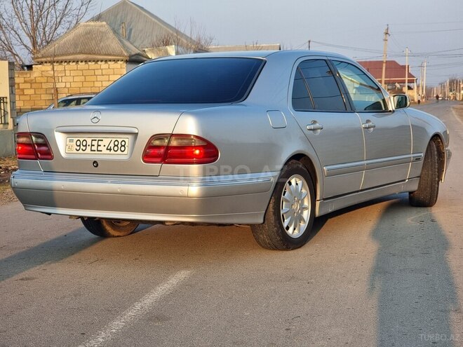 Mercedes E 220 d 1999, 499,000 km - 2.2 l - Bakı