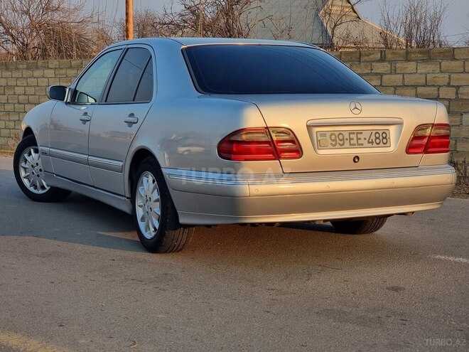 Mercedes E 220 d 1999, 499,000 km - 2.2 l - Bakı
