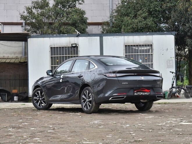 Changan Eado Plus 2025, 0 km - 1.5 л - Bakı