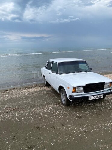 LADA (VAZ) 2105 1981, 196,000 km - 1.5 l - Neftçala