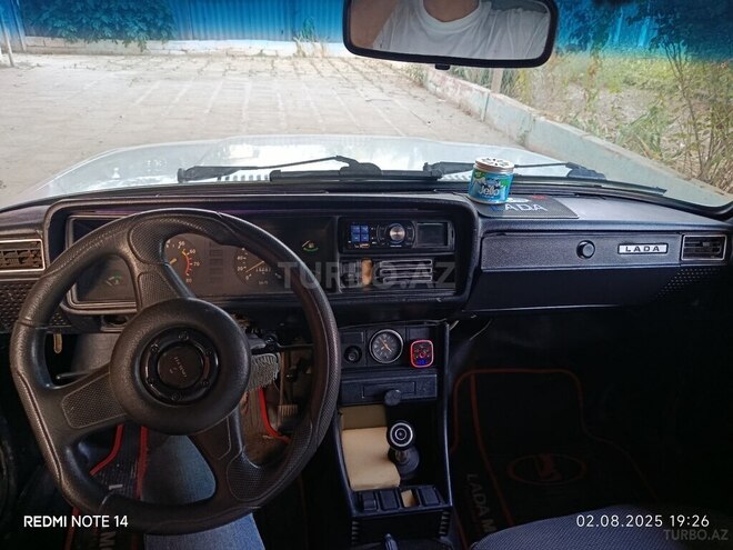 LADA (VAZ) 2105 1981, 196,000 km - 1.5 l - Neftçala