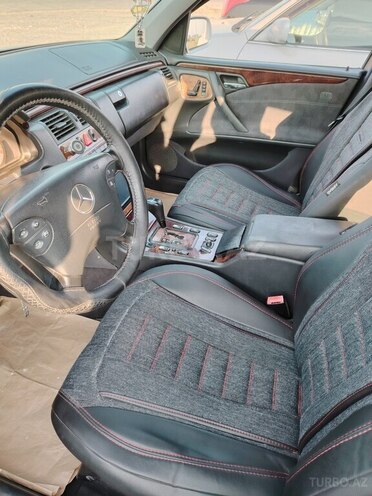 Mercedes E 240 1999, 258,000 km - 2.4 л - Bakı