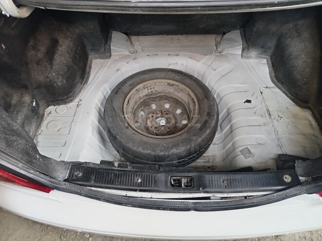 Nissan Sunny 2005, 389,000 km - 1.6 л - Bakı