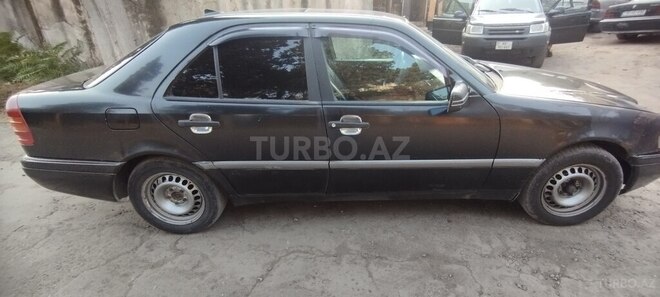 Mercedes C 250 1995, 755,506 km - 2.5 л - Bakı